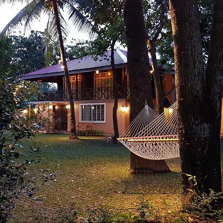 Stay Amare Villa Maria 1 Bacolod Dış mekan fotoğraf